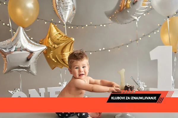 Prvi rođendan u Beogradu – dekoracija baloni i torta u klubu